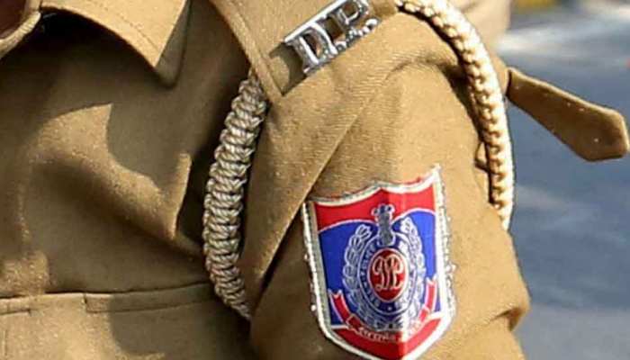 शादी से इनकार करने पर प्रेमी ने प्रेमिका के सामने गोली मारकर खुदकुशी की शादी से इनकार करने पर प्रेमी ने प्रेमिका के सामने गोली मारकर खुदकुशी की