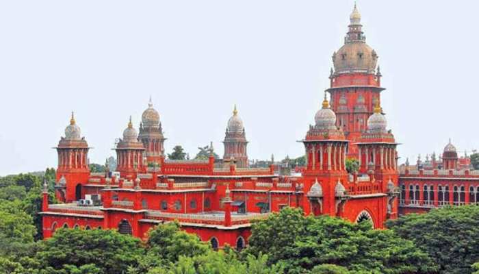 मद्रास हाई कोर्ट ने पटाखों की ऑनलाइन बिक्री पर 15 नवंबर तक लगाई रोक मद्रास हाई कोर्ट ने पटाखों की ऑनलाइन बिक्री पर 15 नवंबर तक लगाई रोक