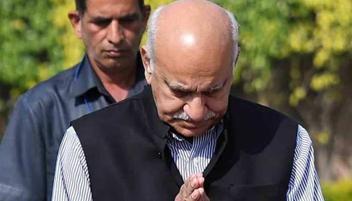 अपनी सल्तनत खोने वाले अकबर एक जमाने में राजीव गांधी के भी थे बेहद खास अपनी सल्तनत खोने वाले अकबर एक जमाने में राजीव गांधी के भी थे बेहद खास