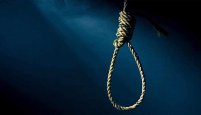 ग्रेटर नोएडा में युवक और महिला ने लगाई फांसी, हत्या या आत्महत्या की गुत्थी में उलझी पुलिस ग्रेटर नोएडा में युवक और महिला ने लगाई फांसी, हत्या या आत्महत्या की गुत्थी में उलझी पुलिस