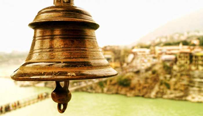 कर्नाटक: गोकर्ण महाबलेश्वर मंदिर में ड्रेस कोड लागू, श्रद्धालुओं के जींस पैंट पहन कर आने पर बैन कर्नाटक: गोकर्ण महाबलेश्वर मंदिर में ड्रेस कोड लागू, श्रद्धालुओं के जींस पैंट पहन कर आने पर बैन