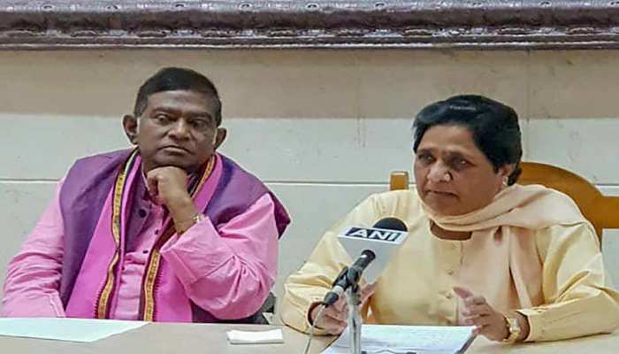 छत्तीसगढ़ चुनाव: बीएसपी ने जारी की उम्मीदवारों की दूसरी सूची, जोगी की बहू को भी मिला टिकट छत्तीसगढ़ चुनाव: बीएसपी ने जारी की उम्मीदवारों की दूसरी सूची, जोगी की बहू को भी मिला टिकट