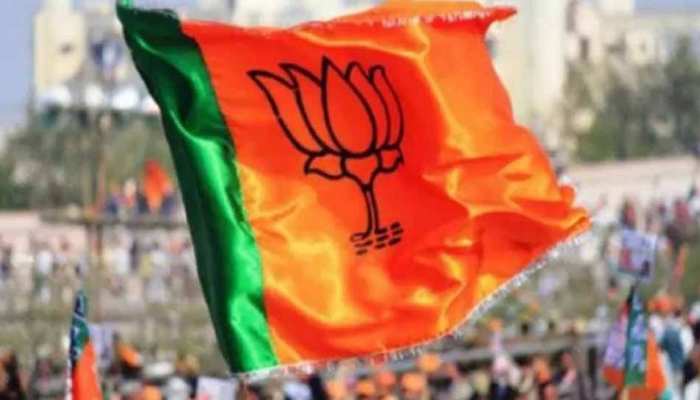 जम्मू नगर निगम में बीजेपी को मिली अब तक की सबसे बड़ी जीत, कांग्रेस तीसरे नंबर पर सिमटी जम्मू नगर निगम में बीजेपी को मिली अब तक की सबसे बड़ी जीत, कांग्रेस तीसरे नंबर पर सिमटी