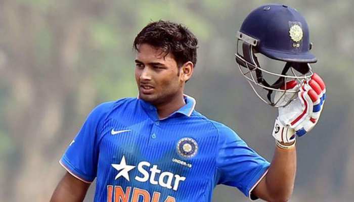 INDvsWI: पंत बने भारत के लिए तीनों फॉर्मेंट में डेब्यू करने वाले सबसे युवा विकेटकीपर INDvsWI: पंत बने भारत के लिए तीनों फॉर्मेंट में डेब्यू करने वाले सबसे युवा विकेटकीपर