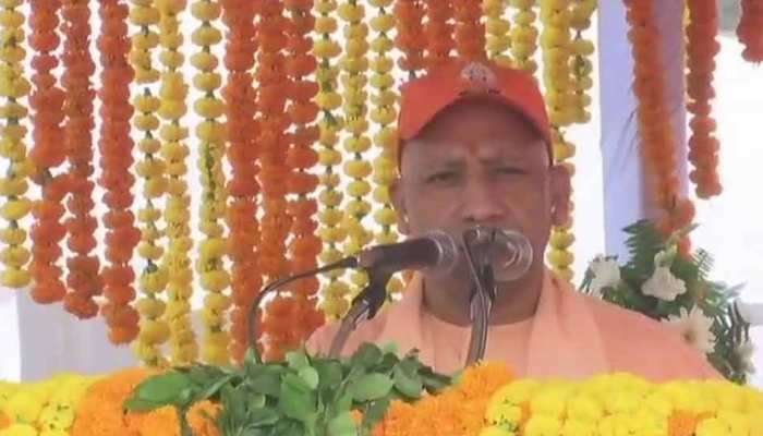 योगी सरकार का बड़ा तोहफा, 42 हजार पुलिसकर्मियों की जल्द निकलेंगी भर्तियां योगी सरकार का बड़ा तोहफा, 42 हजार पुलिसकर्मियों की जल्द निकलेंगी भर्तियां