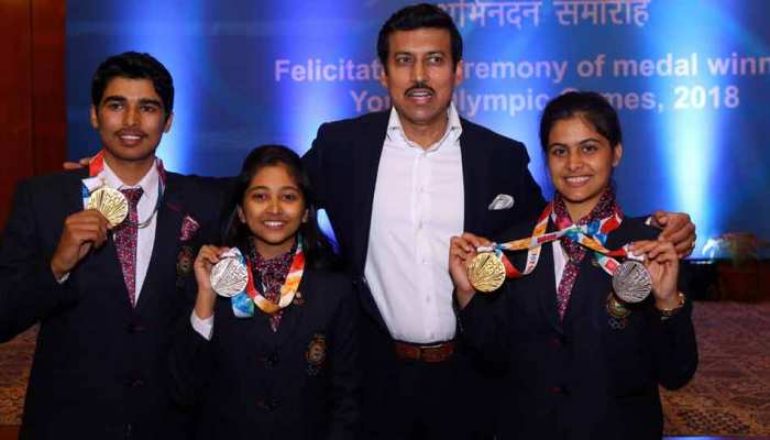 यूथ ओलंपिक में मेडल जीतने वाले खिलाड़ी सम्मानित, गोल्ड जीतने वालों को 25 लाख रुपए का इनाम यूथ ओलंपिक में मेडल जीतने वाले खिलाड़ी सम्मानित, गोल्ड जीतने वालों को 25 लाख रुपए का इनाम