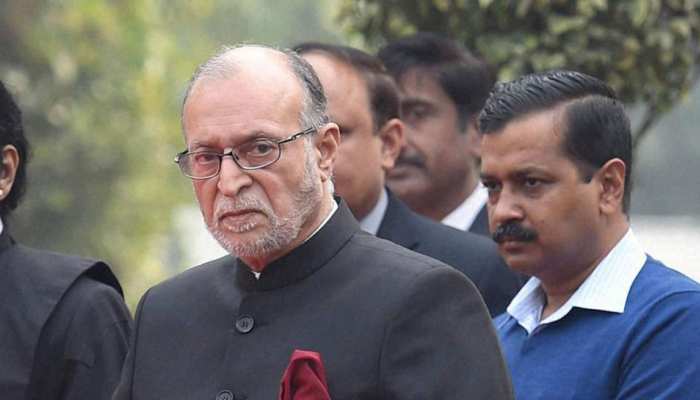 दिल्ली सरकार बनाम LG: ट्रांसफर-पोस्टिंग विवाद पर केजरीवाल सरकार की याचिका पर SC में सुनवाई आज दिल्ली सरकार बनाम LG: ट्रांसफर-पोस्टिंग विवाद पर केजरीवाल सरकार की याचिका पर SC में सुनवाई आज