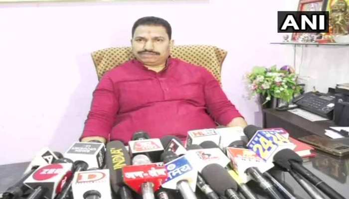 पटाखों पर सुप्रीम कोर्ट की शर्तों पर बीजेपी सांसद ने उठाए सवाल, 'ऐसे नियम तो मुगलों के समय भी नहीं थे' पटाखों पर सुप्रीम कोर्ट की शर्तों पर बीजेपी सांसद ने उठाए सवाल, 'ऐसे नियम तो मुगलों के समय भी नहीं थे'