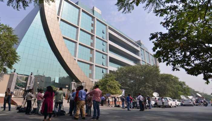 CBI ने कहा, एजेंसी हेडक्वार्टर में सीलिंग की खबर गलत, एक संस्था के तौर पर हम एकजुट CBI ने कहा, एजेंसी हेडक्वार्टर में सीलिंग की खबर गलत, एक संस्था के तौर पर हम एकजुट