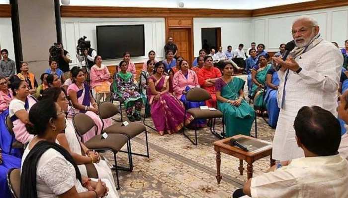 41 हजार आशा कार्यकर्ताओं को मोदी सरकार का दिवाली तोहफा! इतने रुपये बढ़ी सैलरी 41 हजार आशा कार्यकर्ताओं को मोदी सरकार का दिवाली तोहफा! इतने रुपये बढ़ी सैलरी