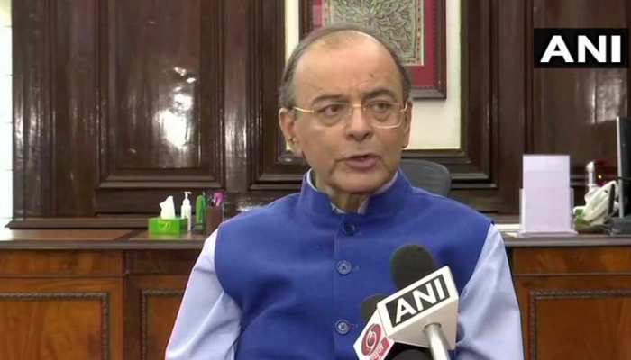 CBI विवाद पर बोले जेटली, 'जांच से दूर रखने के लिए दोनों अफसर छुट्टी पर भेजे गए' CBI विवाद पर बोले जेटली, 'जांच से दूर रखने के लिए दोनों अफसर छुट्टी पर भेजे गए'