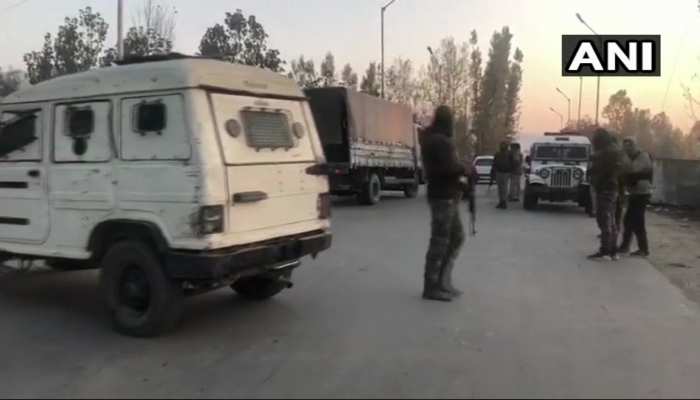 J&K : पावर ग्रिड की सुरक्षा में तैनात जवान पर आतंकियों ने फेंका ग्रेनेड, शहीद J&K : पावर ग्रिड की सुरक्षा में तैनात जवान पर आतंकियों ने फेंका ग्रेनेड, शहीद