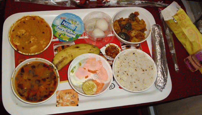 अब ट्रेन में सस्ती मिलेंगी खाने-पीने की चीजें, दिवाली से पहले शुरू हो सकती है यह सुविधा अब ट्रेन में सस्ती मिलेंगी खाने-पीने की चीजें, दिवाली से पहले शुरू हो सकती है यह सुविधा