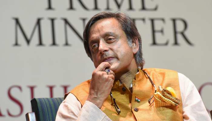 शशि थरूर अंग्रेजी के गिरिराज सिंह, भगवान शिव का भी किया अपमान : JDU शशि थरूर अंग्रेजी के गिरिराज सिंह, भगवान शिव का भी किया अपमान : JDU