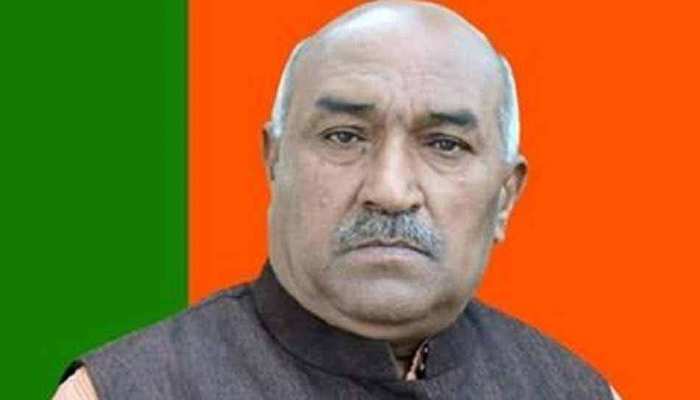 अयोध्या: राम मंदिर बनाने के लिए संसद में प्राइवेट मेंबर बिल लाएंगे BJP सांसद हरिओम पांडेय अयोध्या: राम मंदिर बनाने के लिए संसद में प्राइवेट मेंबर बिल लाएंगे BJP सांसद हरिओम पांडेय