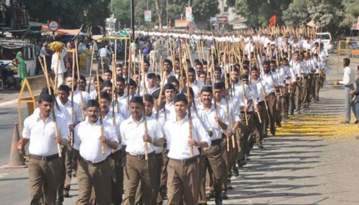 31 अक्टूबर से शुरू होगी संघ की बैठक, राम मंदिर निर्माण पर हो सकती है चर्चा 31 अक्टूबर से शुरू होगी संघ की बैठक, राम मंदिर निर्माण पर हो सकती है चर्चा