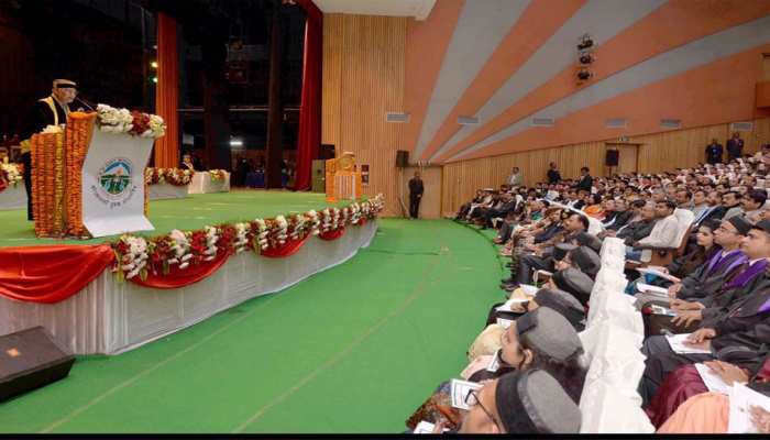 देश में बड़ी संख्या में अच्छे डॉक्टरों और मेडिकल कॉलेजों की जरूरत : राष्ट्रपति देश में बड़ी संख्या में अच्छे डॉक्टरों और मेडिकल कॉलेजों की जरूरत : राष्ट्रपति