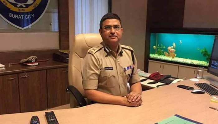 CBI विवाद : अस्थाना घूसकांड की जांच कर रहे एके बस्सी भी पहुंचे सुप्रीम कोर्ट, कहा- SIT जांच हो CBI विवाद : अस्थाना घूसकांड की जांच कर रहे एके बस्सी भी पहुंचे सुप्रीम कोर्ट, कहा- SIT जांच हो