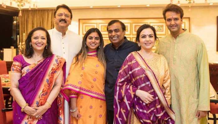 इटली में सगाई के बाद अब 12 दिसंबर को यहां होगी मुकेश अंबानी की बेटी की शादी इटली में सगाई के बाद अब 12 दिसंबर को यहां होगी मुकेश अंबानी की बेटी की शादी