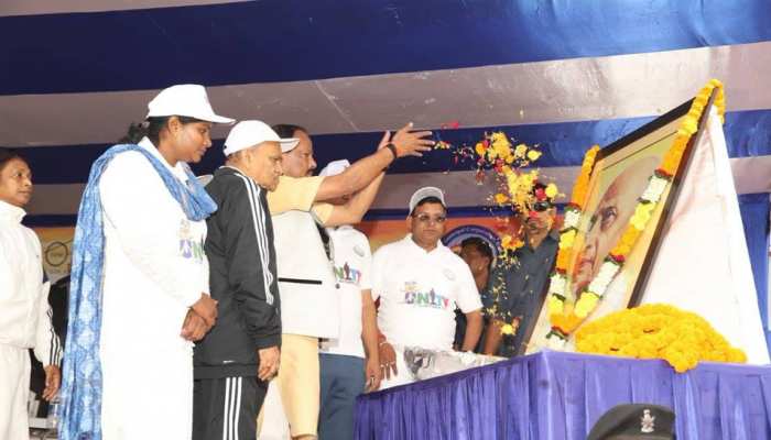 सरदार पटेल देश की एकता और अखण्डता के प्रतीक : रघुवर दास सरदार पटेल देश की एकता और अखण्डता के प्रतीक : रघुवर दास