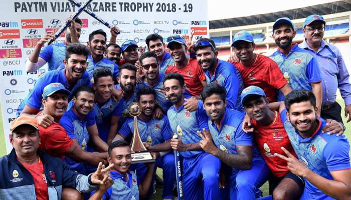 रणजी ट्रॉफी: 9 नई टीमों के साथ आज शुरू होगा भारतीय क्रिकेट का सबसे बड़ा टूर्नामेंट रणजी ट्रॉफी: 9 नई टीमों के साथ आज शुरू होगा भारतीय क्रिकेट का सबसे बड़ा टूर्नामेंट