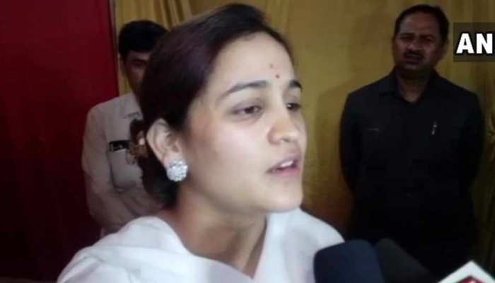 अपर्णा चाहती हैं अयोध्या में बने राम मंदिर, मुलायम के राज में कार सेवकों पर चली थीं गोलियां अपर्णा चाहती हैं अयोध्या में बने राम मंदिर, मुलायम के राज में कार सेवकों पर चली थीं गोलियां