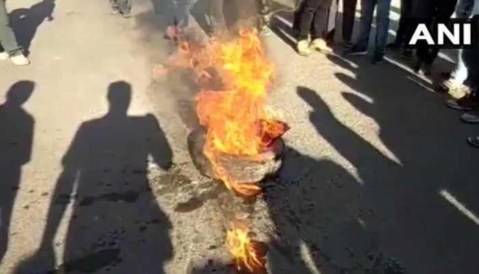 तिनसुकिया में उग्रवादी हमले में 5 लोगों की बात से उल्फा का इनकार, चिट्ठी में कहा- 'ये हमने नहीं किया' तिनसुकिया में उग्रवादी हमले में 5 लोगों की बात से उल्फा का इनकार, चिट्ठी में कहा- 'ये हमने नहीं किया'