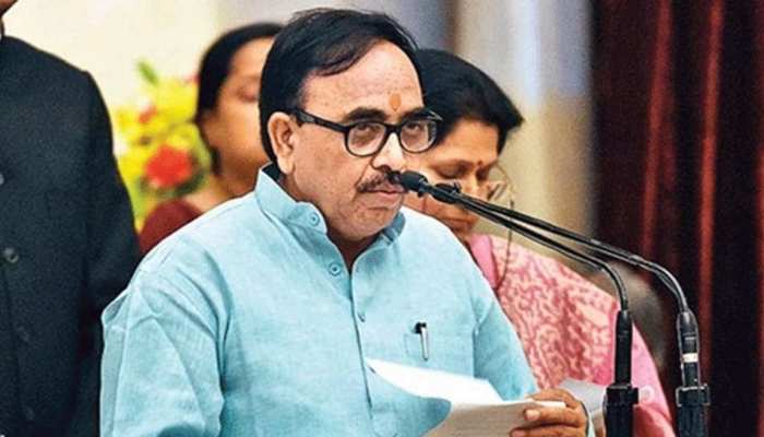 यूपी बीजेपी अध्यक्ष ने राममंदिर पर किया बड़ा इशारा, 'योगी ने बनाई है योजना, दिवाली आने दीजिए' यूपी बीजेपी अध्यक्ष ने राममंदिर पर किया बड़ा इशारा, 'योगी ने बनाई है योजना, दिवाली आने दीजिए'