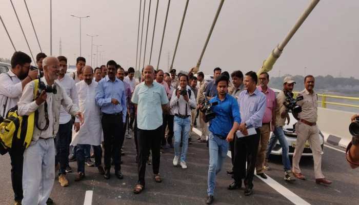 जनता के लिए 5 नवंबर को खुलेगा सिग्नेचर ब्रिज, 4 को अरविंद केजरीवाल करेंगे उद्घाटन जनता के लिए 5 नवंबर को खुलेगा सिग्नेचर ब्रिज, 4 को अरविंद केजरीवाल करेंगे उद्घाटन