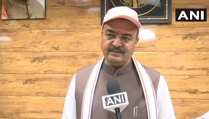 राम मंदिर निर्माण पर बोले यूपी के डिप्टी सीएम, कोर्ट में मामला होने के कारण हम कुछ नहीं कर सकते राम मंदिर निर्माण पर बोले यूपी के डिप्टी सीएम, कोर्ट में मामला होने के कारण हम कुछ नहीं कर सकते