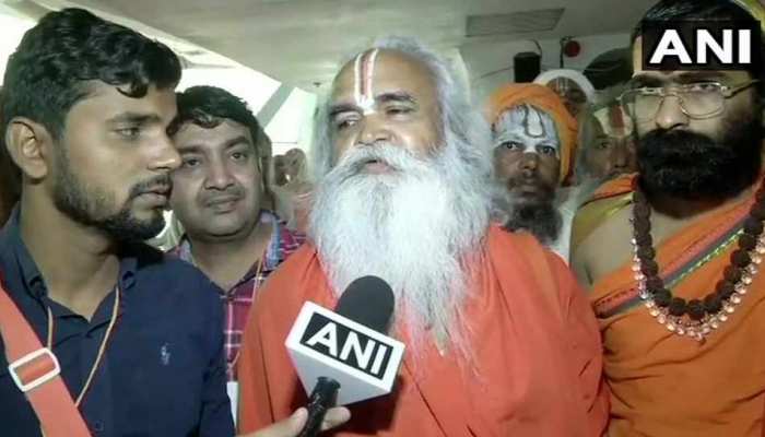 राम जन्मभूमि न्यास के अध्यक्ष वेदांती का दावा, 'दिसंबर से शुरू होगा राम मंदिर निर्माण' राम जन्मभूमि न्यास के अध्यक्ष वेदांती का दावा, 'दिसंबर से शुरू होगा राम मंदिर निर्माण'