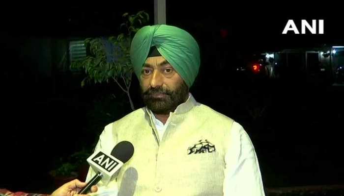 AAP विधायक ने फिर साधा केजरीवाल पर निशाना, 'केजरीवाल लोकतंत्र को सहन नहीं कर सकते' AAP विधायक ने फिर साधा केजरीवाल पर निशाना, 'केजरीवाल लोकतंत्र को सहन नहीं कर सकते'