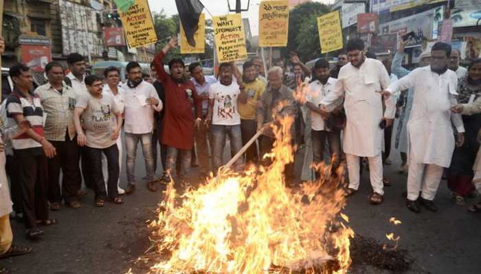 असम में 5 लोगों की हत्या का मामला, 700 प्रदर्शनकारी हिरासत में असम में 5 लोगों की हत्या का मामला, 700 प्रदर्शनकारी हिरासत में
