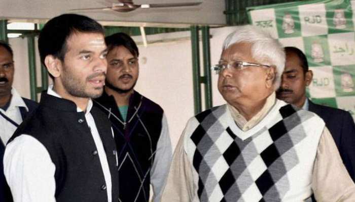 लालू यादव से मुलाकात के बाद तेजप्रताप की बिगड़ी थी तबीयत, आज होगा यूरिन टेस्ट लालू यादव से मुलाकात के बाद तेजप्रताप की बिगड़ी थी तबीयत, आज होगा यूरिन टेस्ट