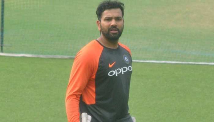 महेंद्र सिंह धोनी हमारे बड़े खिलाड़ी हैं, उनके अनुभव की कमी खलेगी : रोहित शर्मा महेंद्र सिंह धोनी हमारे बड़े खिलाड़ी हैं, उनके अनुभव की कमी खलेगी : रोहित शर्मा