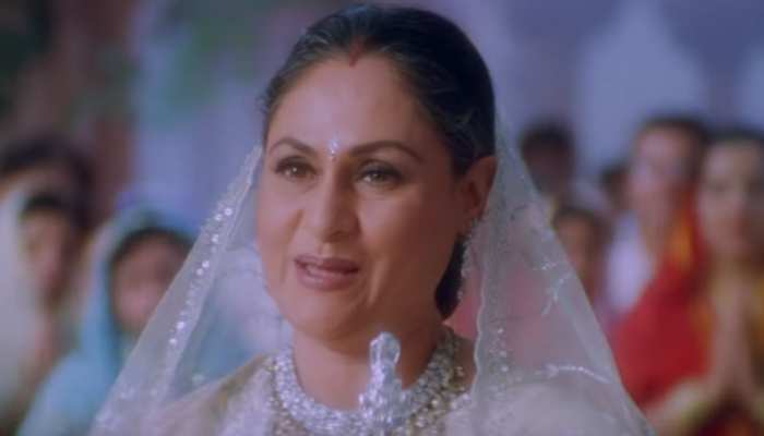 बॉलीवुड के ये 5 गाने बनाते हैं दीपावली को और खास, इनके साथ आप भी कहिए 'हैप्पी दीवाली' बॉलीवुड के ये 5 गाने बनाते हैं दीपावली को और खास, इनके साथ आप भी कहिए 'हैप्पी दीवाली'