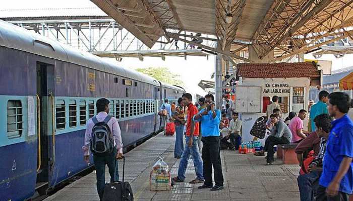 रेलवे में भ्रष्टाचार की शिकायत करना चाहते हैं? इन स्टेशनों पर दर्ज कराएं शिकायत रेलवे में भ्रष्टाचार की शिकायत करना चाहते हैं? इन स्टेशनों पर दर्ज कराएं शिकायत
