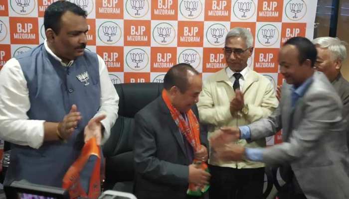 चुनाव से पहले मिजोरम में भी कांग्रेस के किले में दरार, विधानसभा स्पीकर ने थामा BJP का दामन चुनाव से पहले मिजोरम में भी कांग्रेस के किले में दरार, विधानसभा स्पीकर ने थामा BJP का दामन