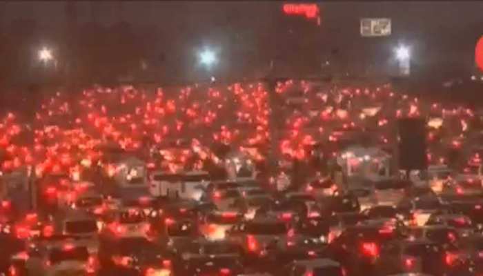 धनतेरस के दिन दिल्ली-गुरुग्राम हाईवे पर 6 किलोमीटर लंबा जाम धनतेरस के दिन दिल्ली-गुरुग्राम हाईवे पर 6 किलोमीटर लंबा जाम