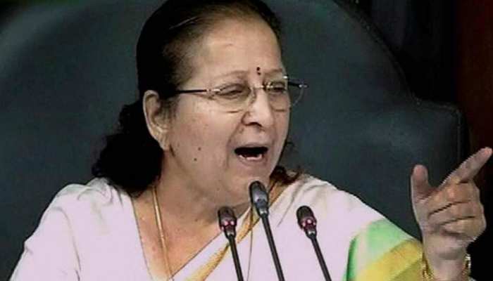 MP: चुनावी टिकटों पर रस्साकशी के बीच केंद्रीय मंत्री ने कहा, 'सुमित्रा महाजन नाराज नहीं' MP: चुनावी टिकटों पर रस्साकशी के बीच केंद्रीय मंत्री ने कहा, 'सुमित्रा महाजन नाराज नहीं'