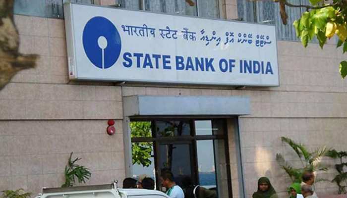 सबसे सस्ता सोना बेच रहा SBI, खरीदने पर मिल रहे 3 बड़े फायदे सबसे सस्ता सोना बेच रहा SBI, खरीदने पर मिल रहे 3 बड़े फायदे
