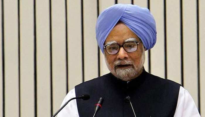 नोटबंदी ने सबको प्रभावित किया, इसका असर अब साफ दिखने लगा है: मनमोहन सिंह नोटबंदी ने सबको प्रभावित किया, इसका असर अब साफ दिखने लगा है: मनमोहन सिंह