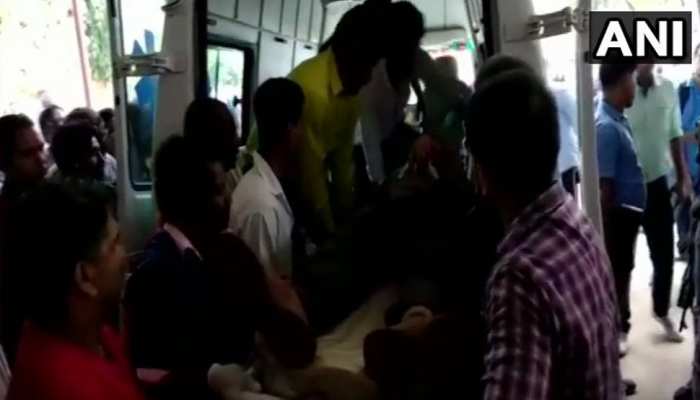 पीएम मोदी के छत्तीसगढ़ दौरे से पहले नक्सली हमला, 1 जवान सहित 4 की मौत पीएम मोदी के छत्तीसगढ़ दौरे से पहले नक्सली हमला, 1 जवान सहित 4 की मौत