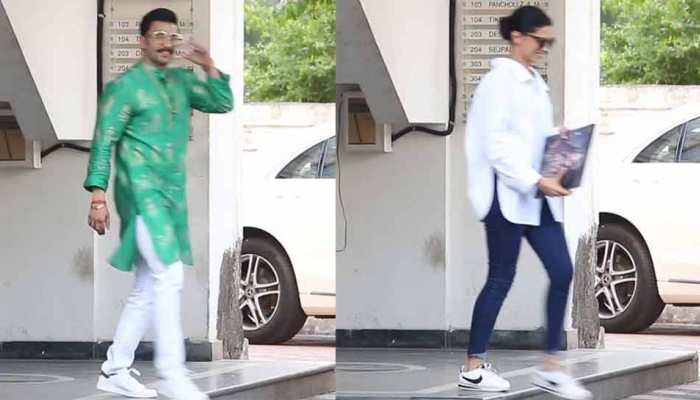 PICS: संजय लीला भंसाली को अपनी शादी का कोर्ड देने पहुंचे रणवीर-दीपिका PICS: संजय लीला भंसाली को अपनी शादी का कोर्ड देने पहुंचे रणवीर-दीपिका
