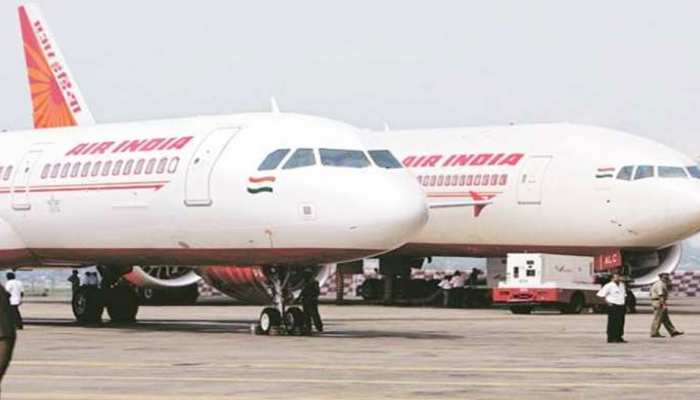 एअर इंडिया के ग्राउंड हैंडलिंग कर्मचारी हड़ताल पर, 37 उड़ानें प्रभावित एअर इंडिया के ग्राउंड हैंडलिंग कर्मचारी हड़ताल पर, 37 उड़ानें प्रभावित