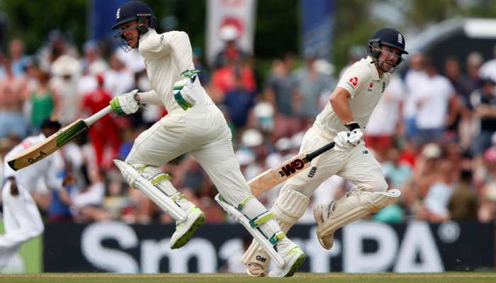 SLvsENG Galle Test: इंग्लैंड के लिए जेनिंग्स का शतक, श्रीलंका को 462 का विशाल लक्ष्य SLvsENG Galle Test: इंग्लैंड के लिए जेनिंग्स का शतक, श्रीलंका को 462 का विशाल लक्ष्य