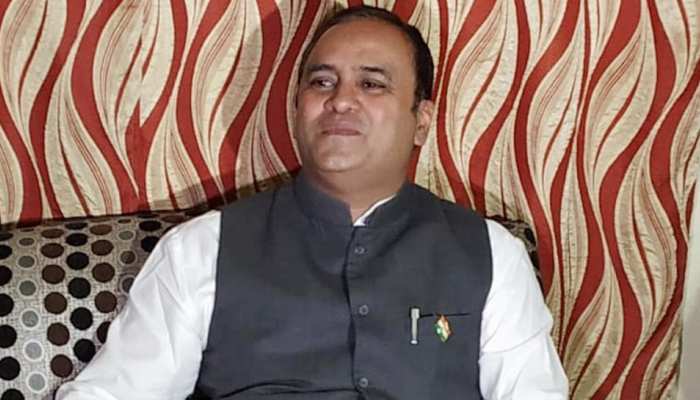 कौन हैं अरुण यादव? जो चुनावी मैदान में सीएम शिवराज सिंह को दे रहे हैं चुनौती कौन हैं अरुण यादव? जो चुनावी मैदान में सीएम शिवराज सिंह को दे रहे हैं चुनौती
