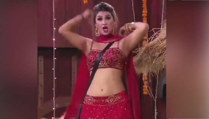VIDEO: मस्ती के मूड में जसलीन मथारू ने किया बिंदास डांस, देखने वाले हुए हैरान VIDEO: मस्ती के मूड में जसलीन मथारू ने किया बिंदास डांस, देखने वाले हुए हैरान