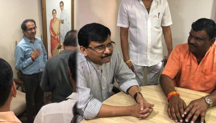 चुनाव से पहले BJP को शिवसेना ने दिया बड़ा झटका, दो दिग्गज नेता हुए 'बागी' चुनाव से पहले BJP को शिवसेना ने दिया बड़ा झटका, दो दिग्गज नेता हुए 'बागी'