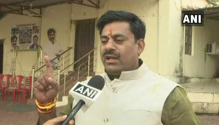 MP- 'अब कसाई भी वोटों के लिए गाय की रक्षा का सपना देख रहे': बीजेपी विधायक MP- 'अब कसाई भी वोटों के लिए गाय की रक्षा का सपना देख रहे': बीजेपी विधायक